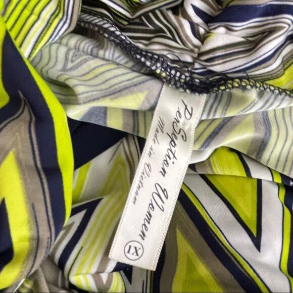 Perseption Woman Top - Picture 6 of 7